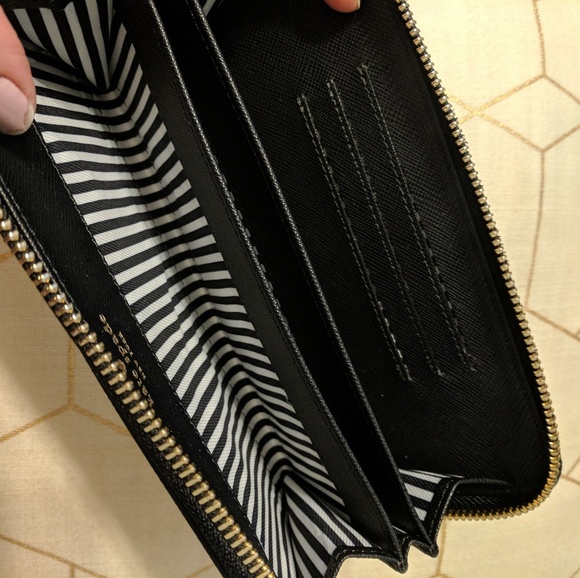 NWOT Kate Spade Black Wristlet - Picture 2 of 4